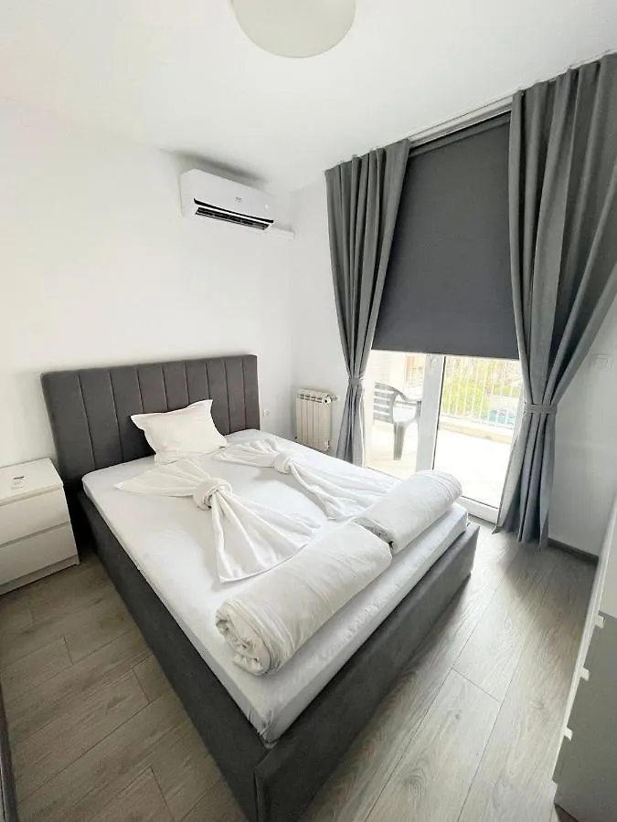 Lubata 5 Apartments София