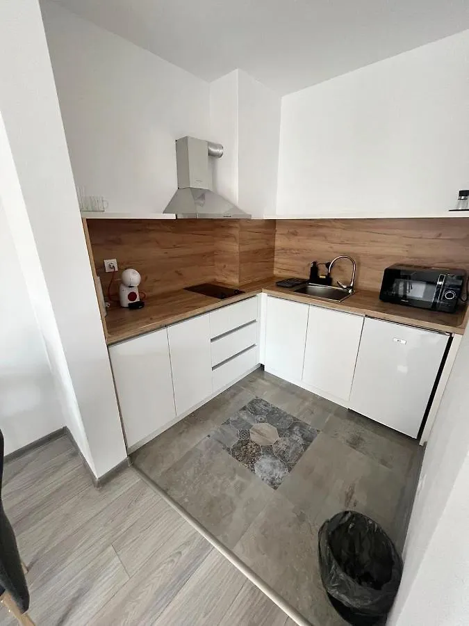 Lubata 5 Apartments София
